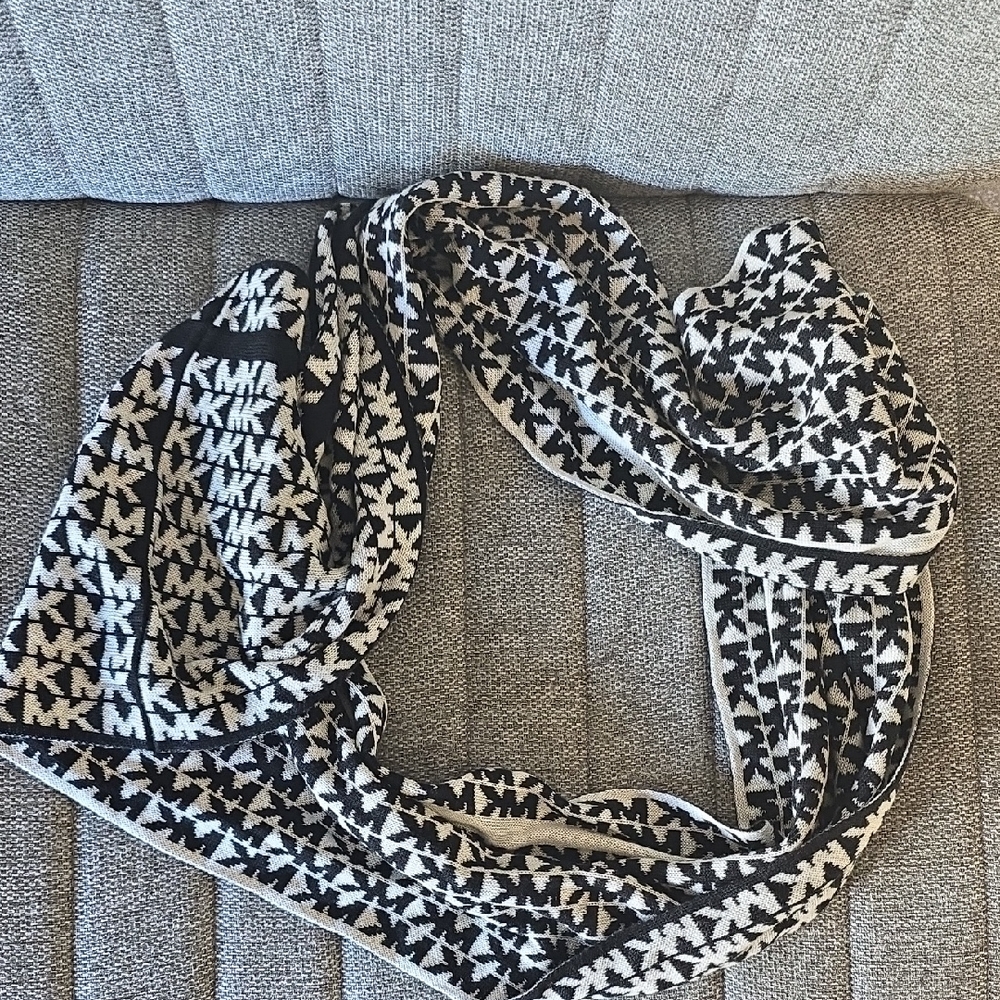 Michael Kors Monogram Black and White Scarf